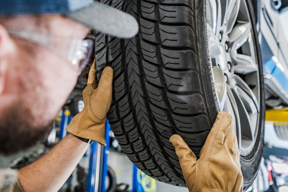 Signs It’s Time to Replace Your Car Tires